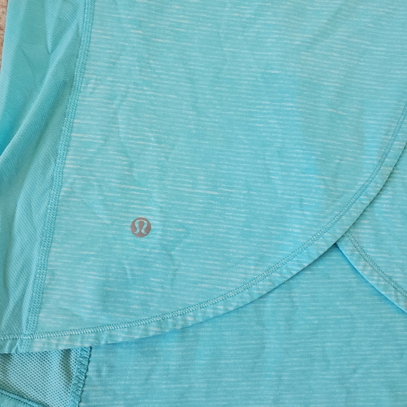 Lululemon tank - Picture 10 of 11